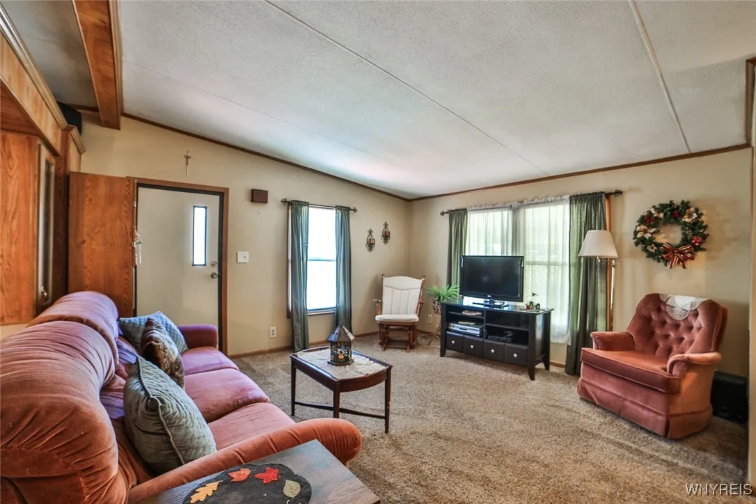 343 Applewood Drive, Lockport Town, New York 14094, Lockport Town, New York 14094, 3 Bedrooms Bedrooms, 5 Rooms Rooms,2 BathroomsBathrooms,Residential,For Sale,343 Applewood Drive, Lockport Town, New York 14094,0,B1632205