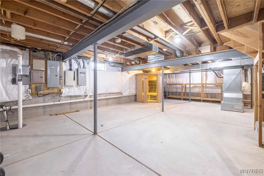 5815 Forest Creek Drive, Clarence, New York 14051, Clarence, New York 14051, 4 Bedrooms Bedrooms, 11 Rooms Rooms,2 BathroomsBathrooms,Residential,For Sale,5815 Forest Creek Drive, Clarence, New York 14051,0,B1644773