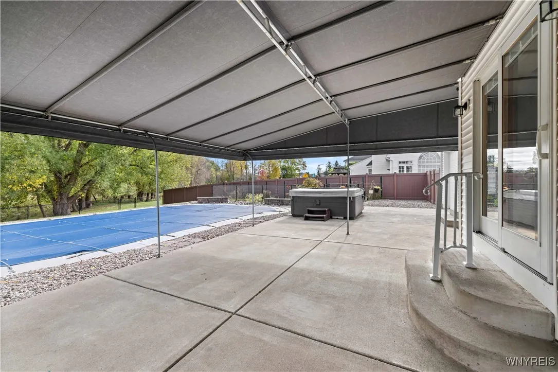 5815 Forest Creek Drive, Clarence, New York 14051, Clarence, New York 14051, 4 Bedrooms Bedrooms, 11 Rooms Rooms,2 BathroomsBathrooms,Residential,For Sale,5815 Forest Creek Drive, Clarence, New York 14051,0,B1644773