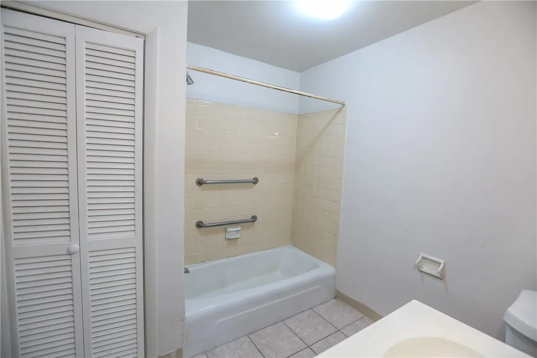 404 Main Street A10, East Rochester, New York 1444, East Rochester, New York 14445, 1 Bedroom Bedrooms, 4 Rooms Rooms,1 BathroomBathrooms,Residential Lease,Closed,404 Main Street A10, East Rochester, New York 1444,0,R1645432