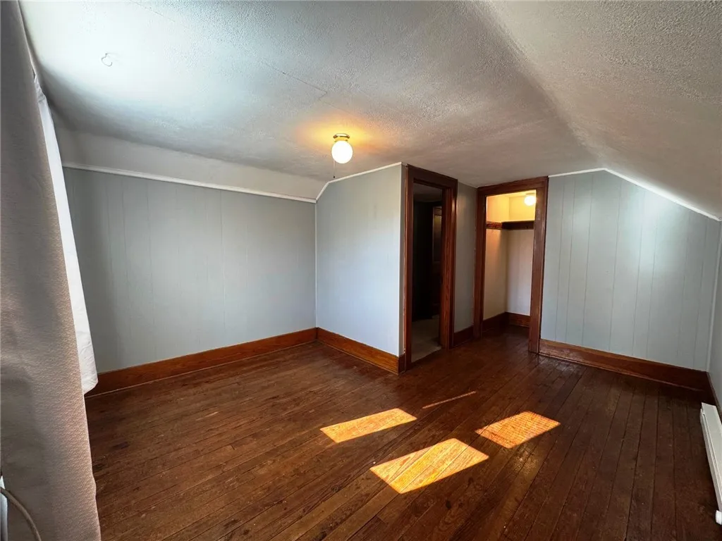 Second level bedroom