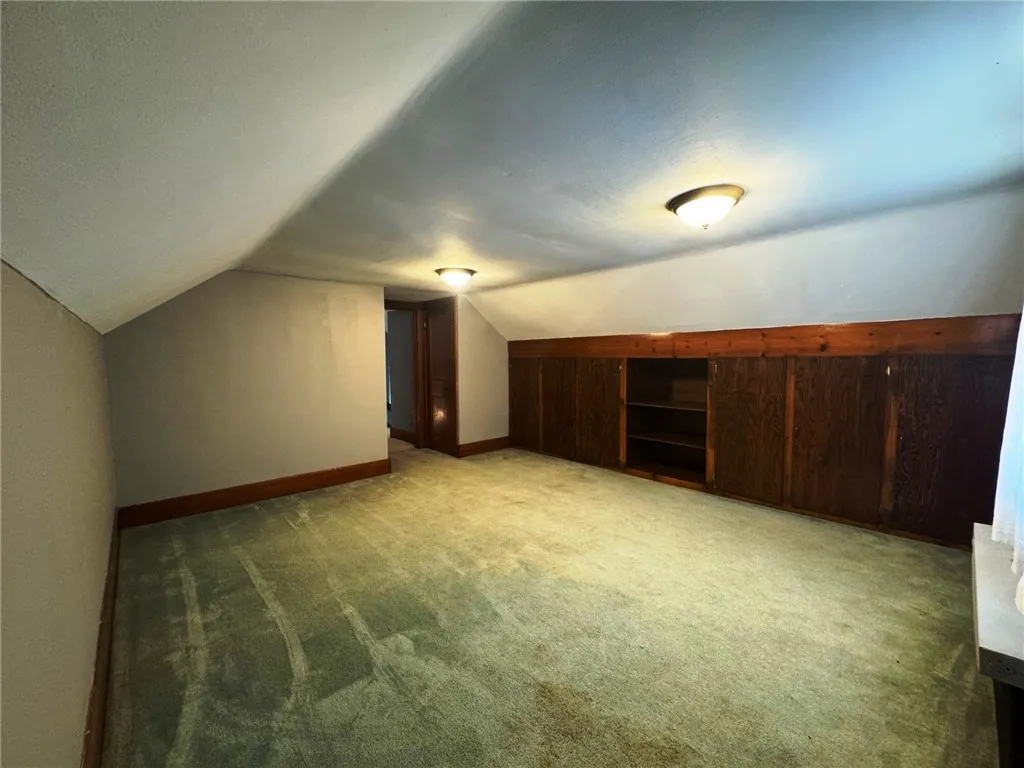 Second level bedroom