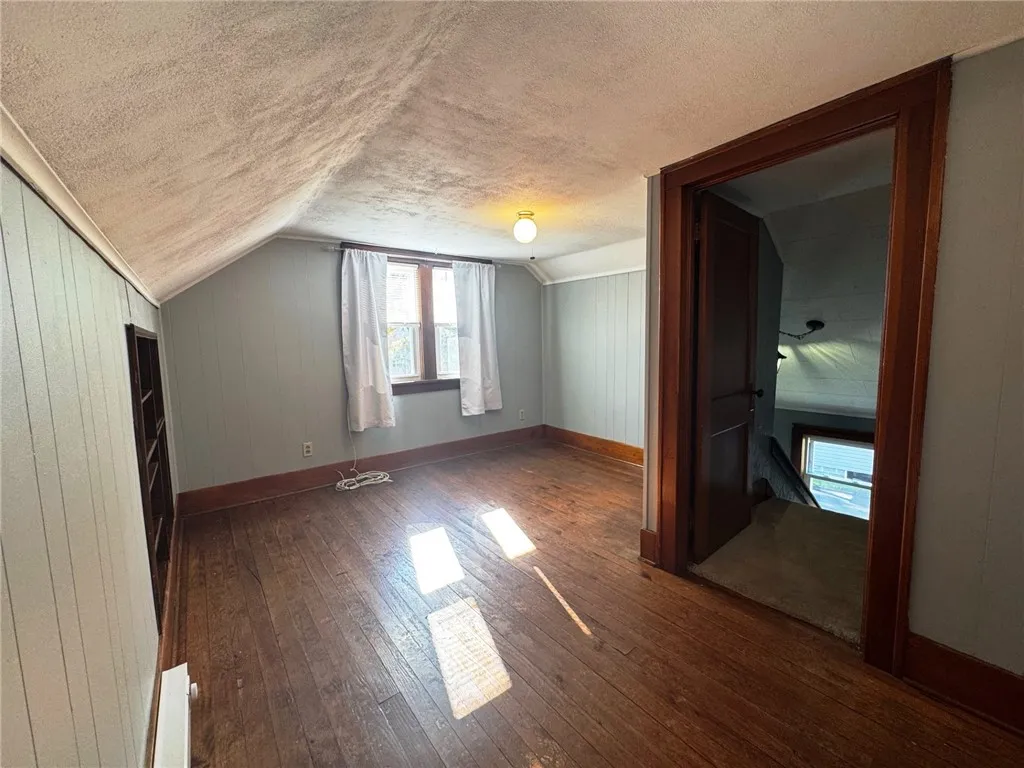 Second level bedroom