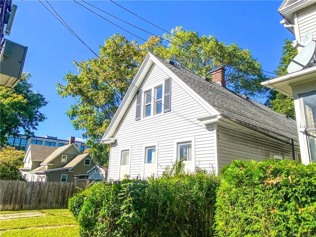 2 Bloomingdale Street, Rochester, New York 14621, Rochester, New York 14621, 3 Bedrooms Bedrooms, 7 Rooms Rooms,1 BathroomBathrooms,Residential,For Sale,2 Bloomingdale Street, Rochester, New York 14621,0,R1645296