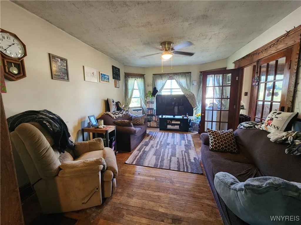 309 State Street, Auburn, New York 13021, Auburn, New York 13021, 3 Bedrooms Bedrooms, 6 Rooms Rooms,1 BathroomBathrooms,Residential,For Sale,309 State Street, Auburn, New York 13021,0,B1645434