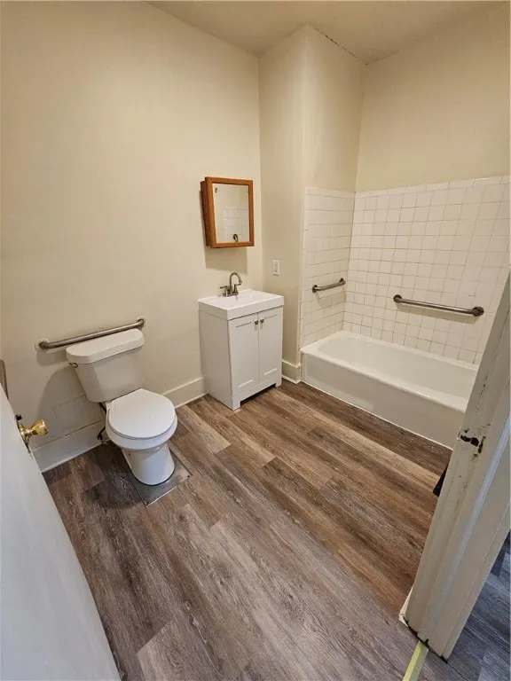 104 Bartlett Street, Rochester, New York 14608, Rochester, New York 14608, 5 Bedrooms Bedrooms, ,Multi Family,For Sale,104 Bartlett Street, Rochester, New York 14608,0,R1645436