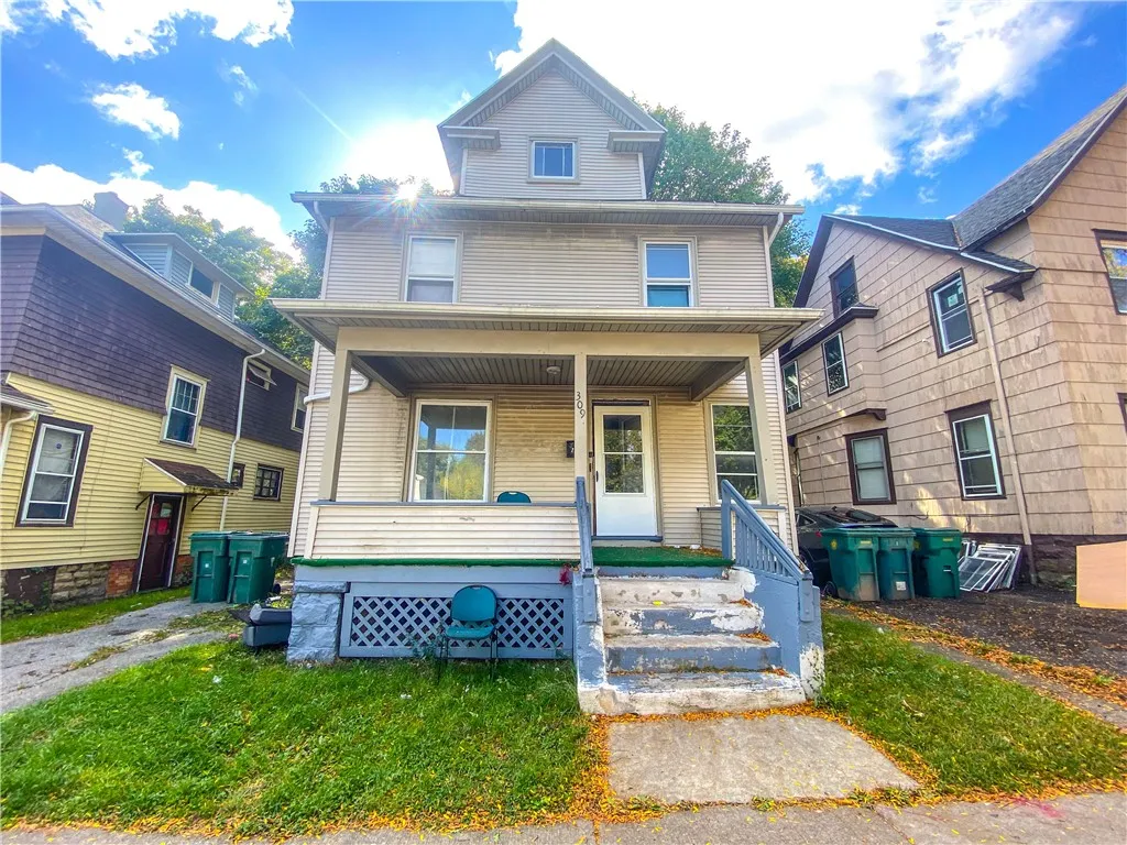 309 Emerson Street, Rochester, New York 14613, Rochester, New York 14613, 4 Bedrooms Bedrooms, 4 Rooms Rooms,1 BathroomBathrooms,Residential,For Sale,309 Emerson Street, Rochester, New York 14613,0,R1645183
