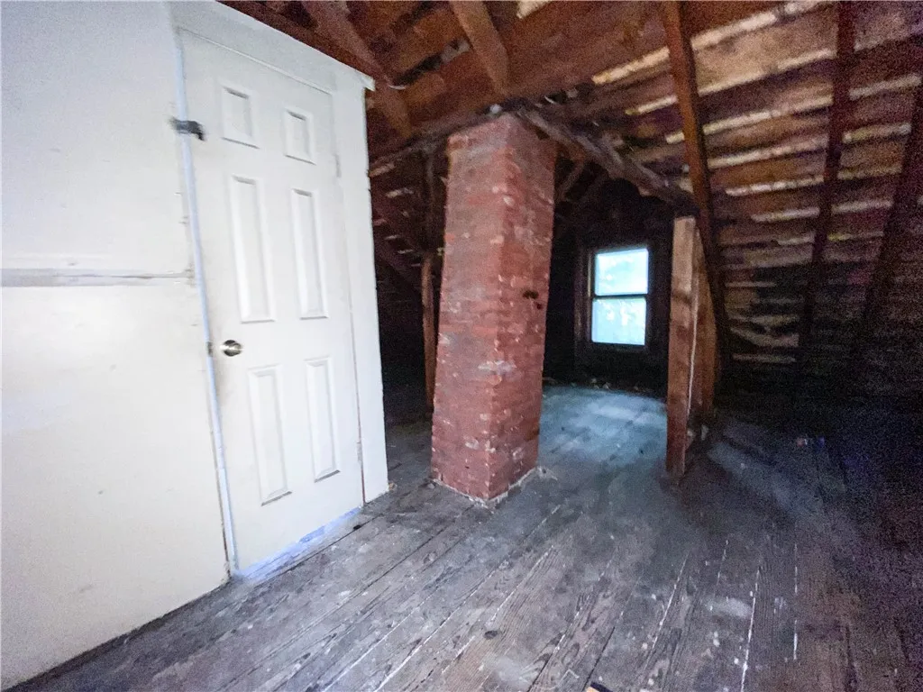 309 Emerson Street, Rochester, New York 14613, Rochester, New York 14613, 4 Bedrooms Bedrooms, 4 Rooms Rooms,1 BathroomBathrooms,Residential,For Sale,309 Emerson Street, Rochester, New York 14613,0,R1645183