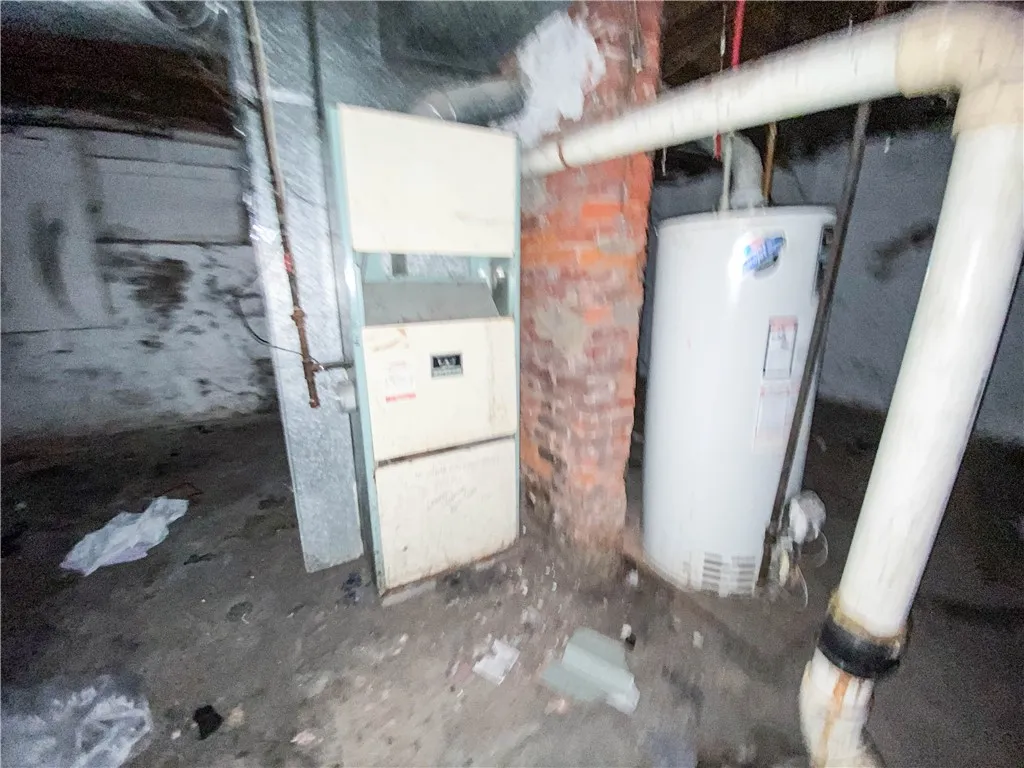 309 Emerson Street, Rochester, New York 14613, Rochester, New York 14613, 4 Bedrooms Bedrooms, 4 Rooms Rooms,1 BathroomBathrooms,Residential,For Sale,309 Emerson Street, Rochester, New York 14613,0,R1645183