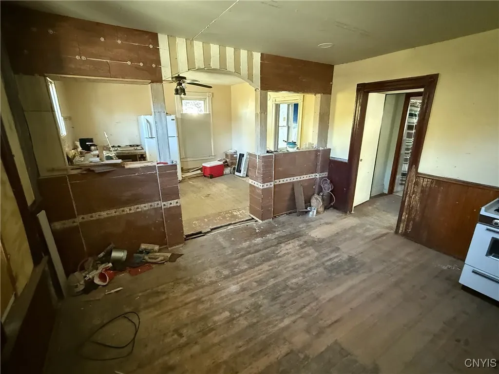 712 Roberts Street, Utica, New York 13502, Utica, New York 13502, 6 Bedrooms Bedrooms, ,2 BathroomsBathrooms,Residential,For Sale,712 Roberts Street, Utica, New York 13502,0,S1643735