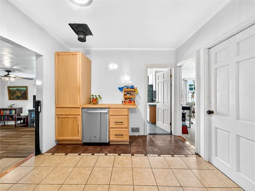 896 Britton Road, Greece, New York 14616, Greece, New York 14616, 3 Bedrooms Bedrooms, 7 Rooms Rooms,2 BathroomsBathrooms,Residential,For Sale,896 Britton Road, Greece, New York 14616,0,R1645357