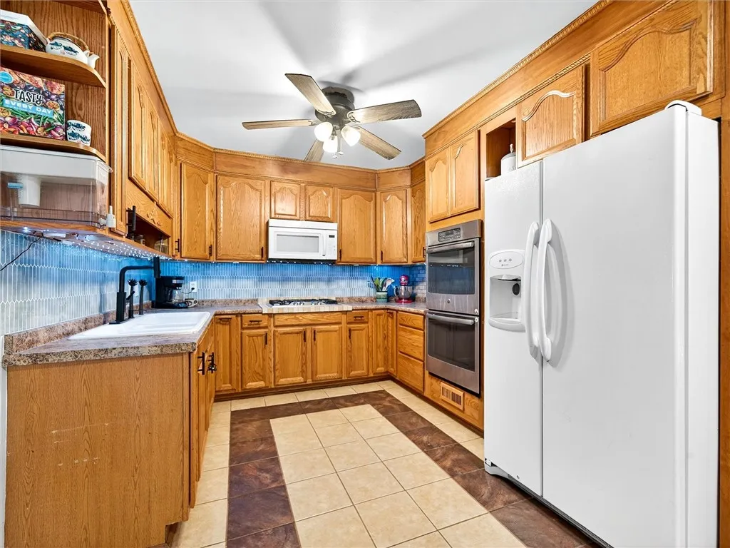 896 Britton Road, Greece, New York 14616, Greece, New York 14616, 3 Bedrooms Bedrooms, 7 Rooms Rooms,2 BathroomsBathrooms,Residential,For Sale,896 Britton Road, Greece, New York 14616,0,R1645357