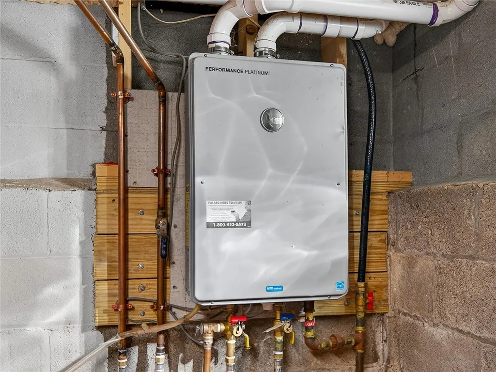 896 Britton Road, Greece, New York 14616, Greece, New York 14616, 3 Bedrooms Bedrooms, 7 Rooms Rooms,2 BathroomsBathrooms,Residential,For Sale,896 Britton Road, Greece, New York 14616,0,R1645357