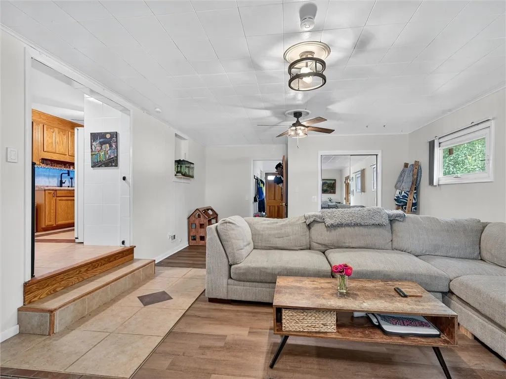 896 Britton Road, Greece, New York 14616, Greece, New York 14616, 3 Bedrooms Bedrooms, 7 Rooms Rooms,2 BathroomsBathrooms,Residential,For Sale,896 Britton Road, Greece, New York 14616,0,R1645357