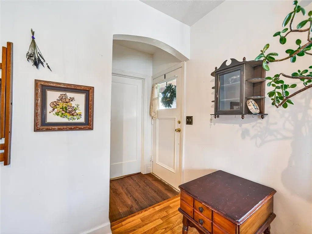896 Britton Road, Greece, New York 14616, Greece, New York 14616, 3 Bedrooms Bedrooms, 7 Rooms Rooms,2 BathroomsBathrooms,Residential,For Sale,896 Britton Road, Greece, New York 14616,0,R1645357