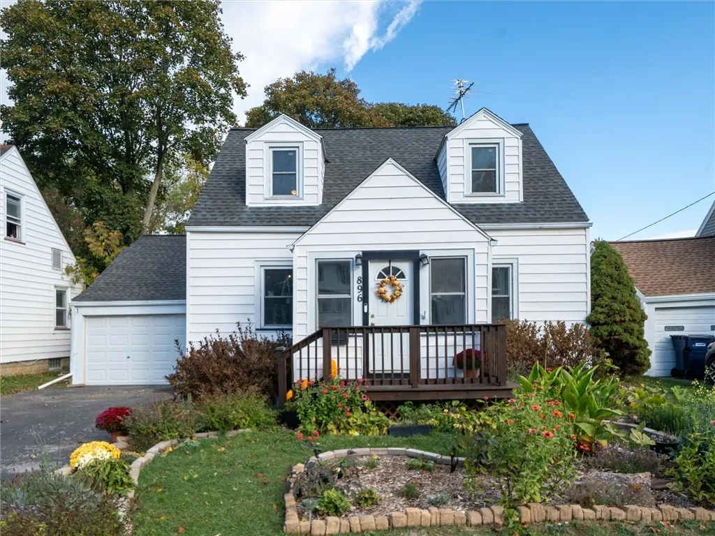 896 Britton Road, Greece, New York 14616, Greece, New York 14616, 3 Bedrooms Bedrooms, 7 Rooms Rooms,2 BathroomsBathrooms,Residential,For Sale,896 Britton Road, Greece, New York 14616,0,R1645357