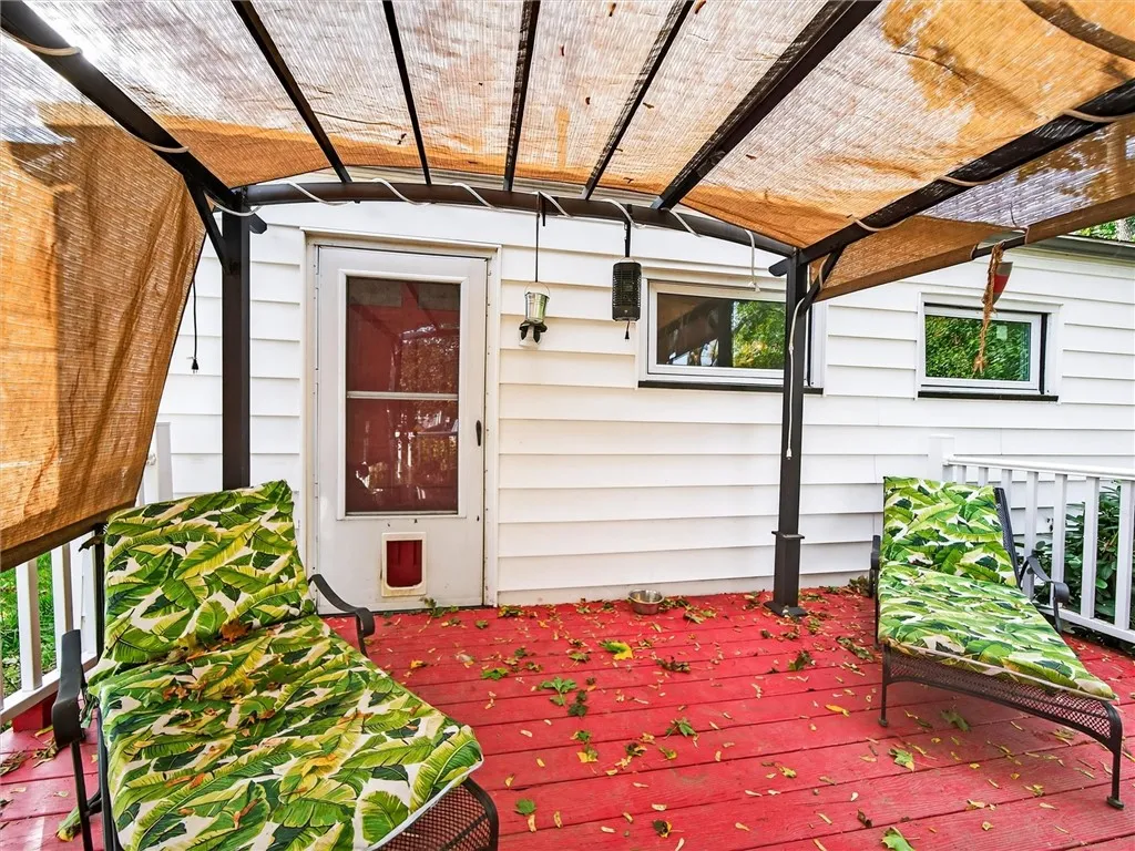 896 Britton Road, Greece, New York 14616, Greece, New York 14616, 3 Bedrooms Bedrooms, 7 Rooms Rooms,2 BathroomsBathrooms,Residential,For Sale,896 Britton Road, Greece, New York 14616,0,R1645357