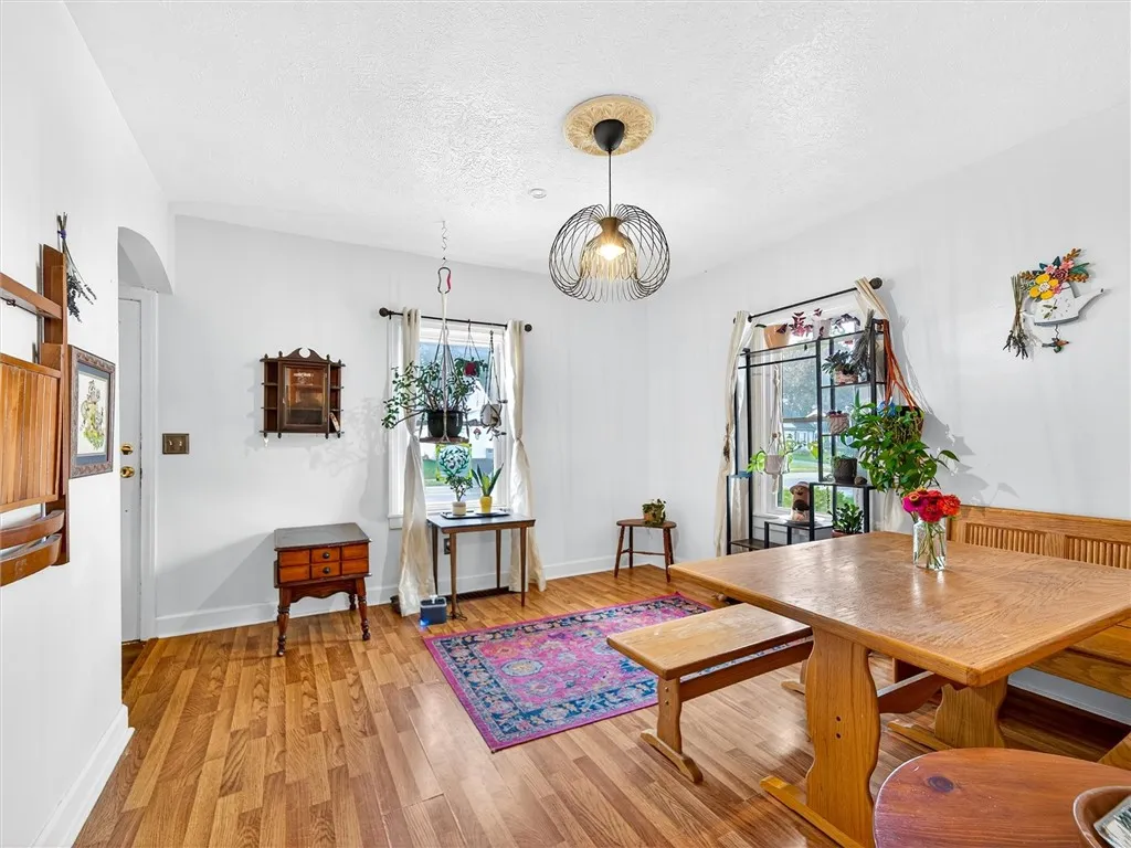 896 Britton Road, Greece, New York 14616, Greece, New York 14616, 3 Bedrooms Bedrooms, 7 Rooms Rooms,2 BathroomsBathrooms,Residential,For Sale,896 Britton Road, Greece, New York 14616,0,R1645357