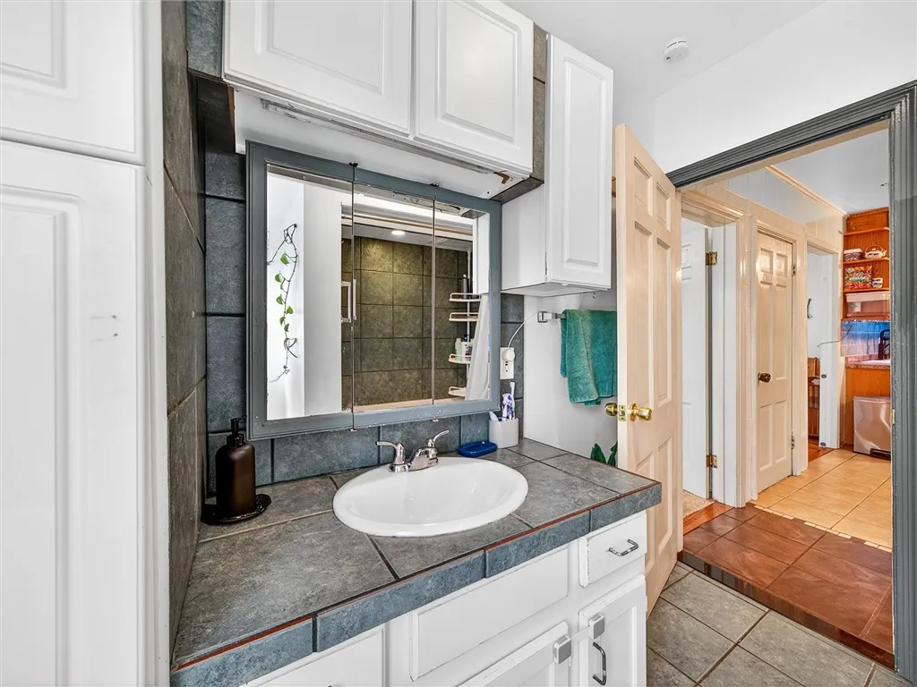 896 Britton Road, Greece, New York 14616, Greece, New York 14616, 3 Bedrooms Bedrooms, 7 Rooms Rooms,2 BathroomsBathrooms,Residential,For Sale,896 Britton Road, Greece, New York 14616,0,R1645357