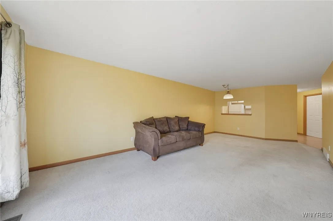 1 Beacon Park I, Amherst, New York 14228, Amherst, New York 14228, 2 Bedrooms Bedrooms, 5 Rooms Rooms,2 BathroomsBathrooms,Residential,For Sale,1 Beacon Park I, Amherst, New York 14228,0,B1645458