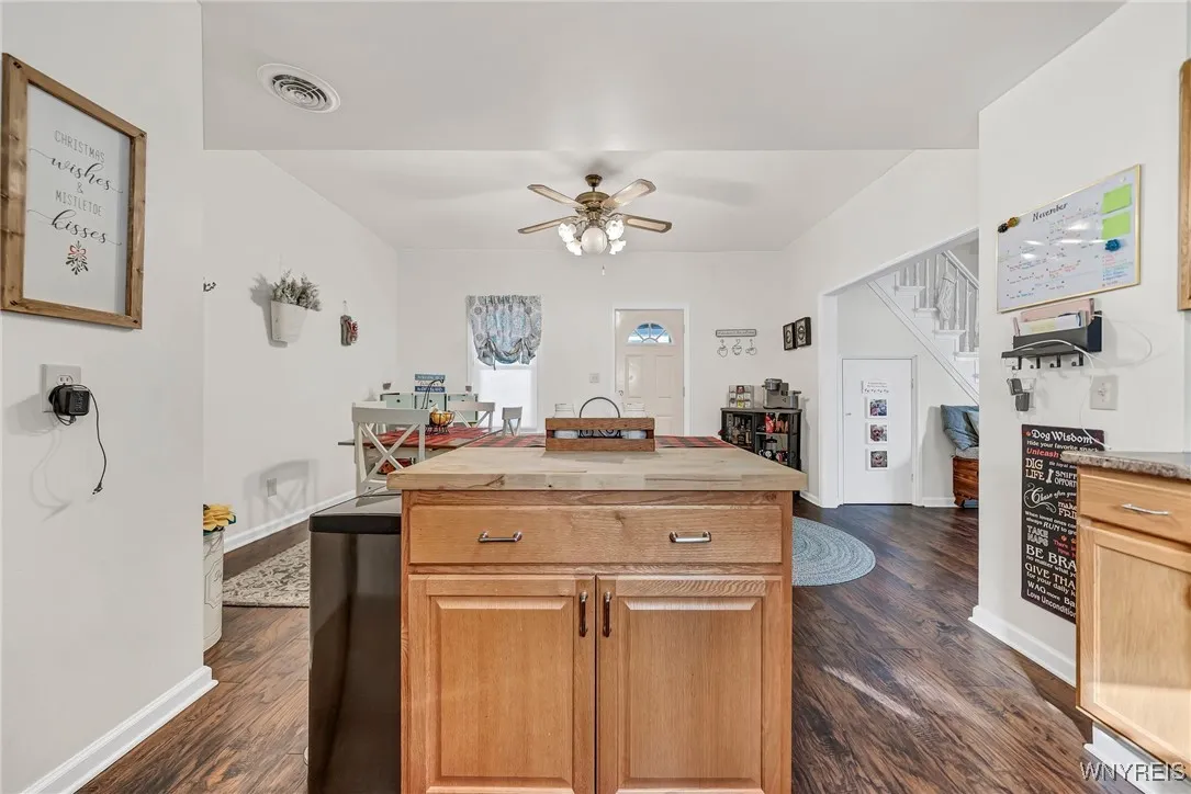 228 William Street, Tonawanda, New York 14150, Tonawanda, New York 14150, 2 Bedrooms Bedrooms, 5 Rooms Rooms,1 BathroomBathrooms,Residential Lease,For Rent,228 William Street, Tonawanda, New York 14150,0,B1644125