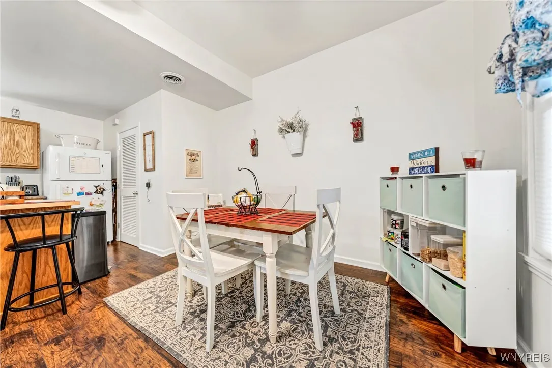 228 William Street, Tonawanda, New York 14150, Tonawanda, New York 14150, 2 Bedrooms Bedrooms, 5 Rooms Rooms,1 BathroomBathrooms,Residential Lease,For Rent,228 William Street, Tonawanda, New York 14150,0,B1644125