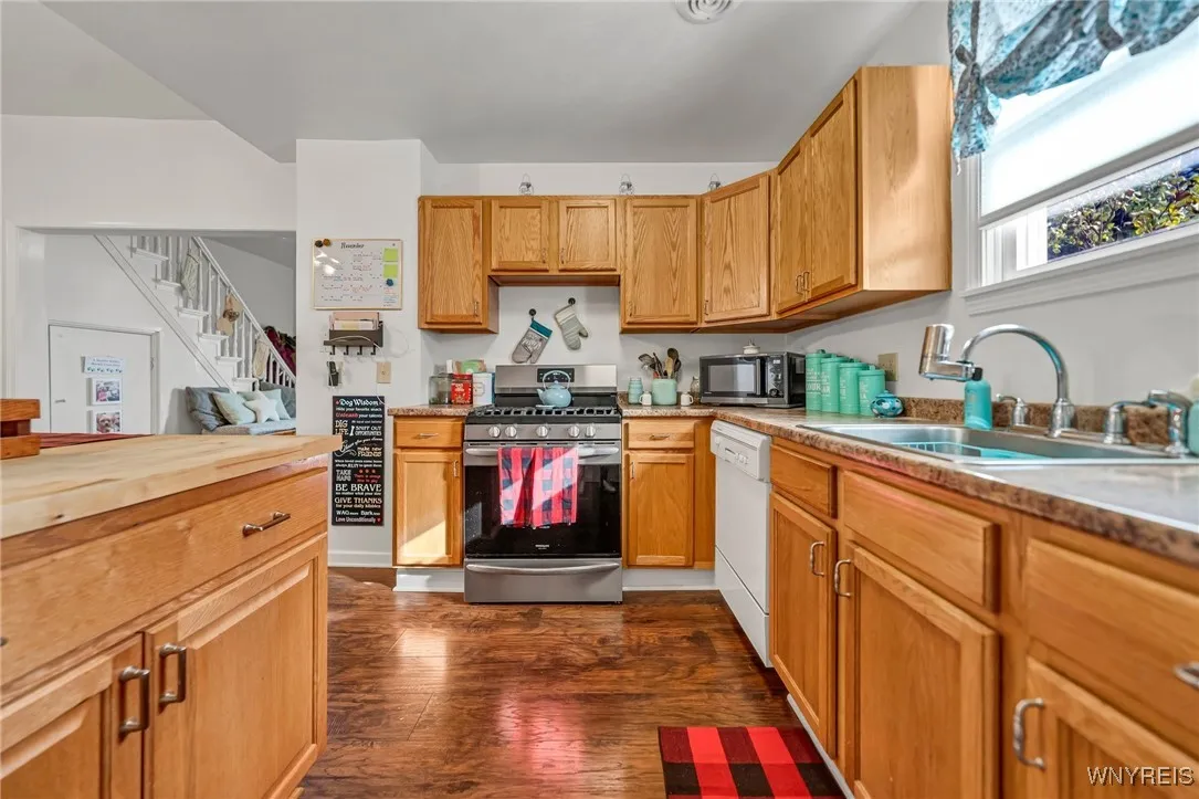 228 William Street, Tonawanda, New York 14150, Tonawanda, New York 14150, 2 Bedrooms Bedrooms, 5 Rooms Rooms,1 BathroomBathrooms,Residential Lease,For Rent,228 William Street, Tonawanda, New York 14150,0,B1644125