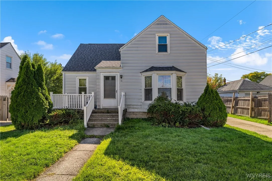 15 Chopin Place, Cheektowaga, New York 14211, Cheektowaga, New York 14211, 4 Bedrooms Bedrooms, 6 Rooms Rooms,1 BathroomBathrooms,Residential,For Sale,15 Chopin Place, Cheektowaga, New York 14211,0,B1645462