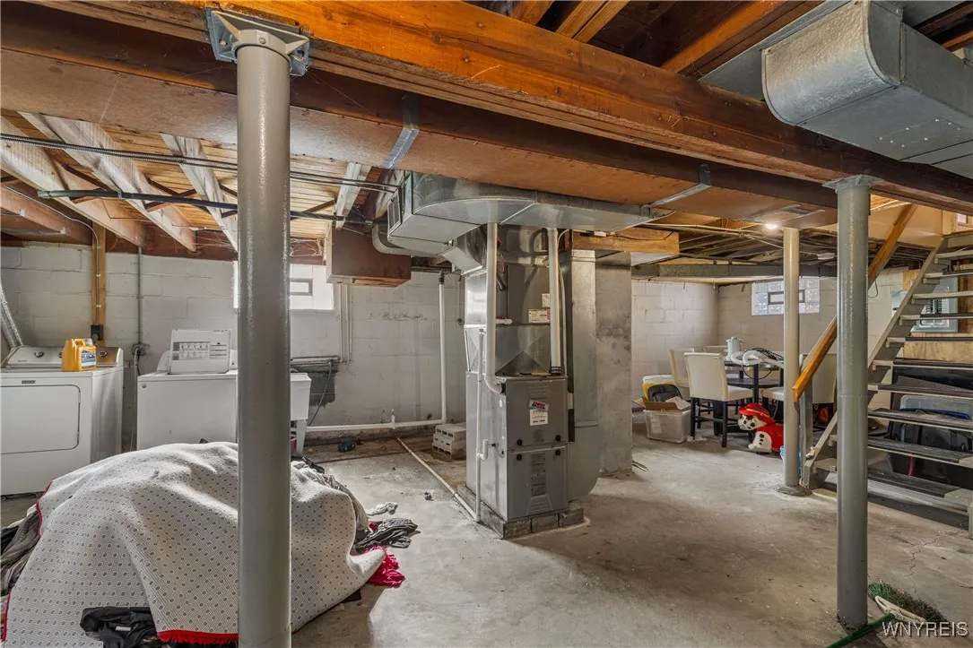 15 Chopin Place, Cheektowaga, New York 14211, Cheektowaga, New York 14211, 4 Bedrooms Bedrooms, 6 Rooms Rooms,1 BathroomBathrooms,Residential,For Sale,15 Chopin Place, Cheektowaga, New York 14211,0,B1645462