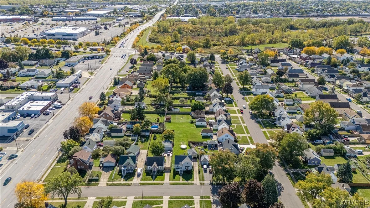 15 Chopin Place, Cheektowaga, New York 14211, Cheektowaga, New York 14211, 4 Bedrooms Bedrooms, 6 Rooms Rooms,1 BathroomBathrooms,Residential,For Sale,15 Chopin Place, Cheektowaga, New York 14211,0,B1645462