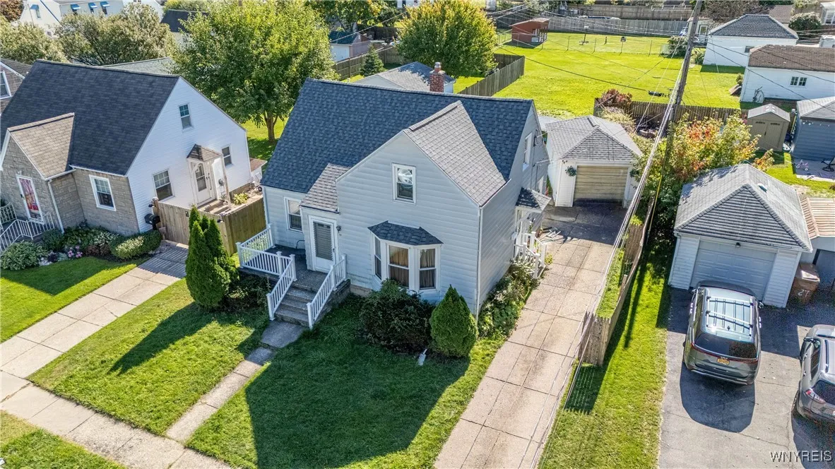 15 Chopin Place, Cheektowaga, New York 14211, Cheektowaga, New York 14211, 4 Bedrooms Bedrooms, 6 Rooms Rooms,1 BathroomBathrooms,Residential,For Sale,15 Chopin Place, Cheektowaga, New York 14211,0,B1645462