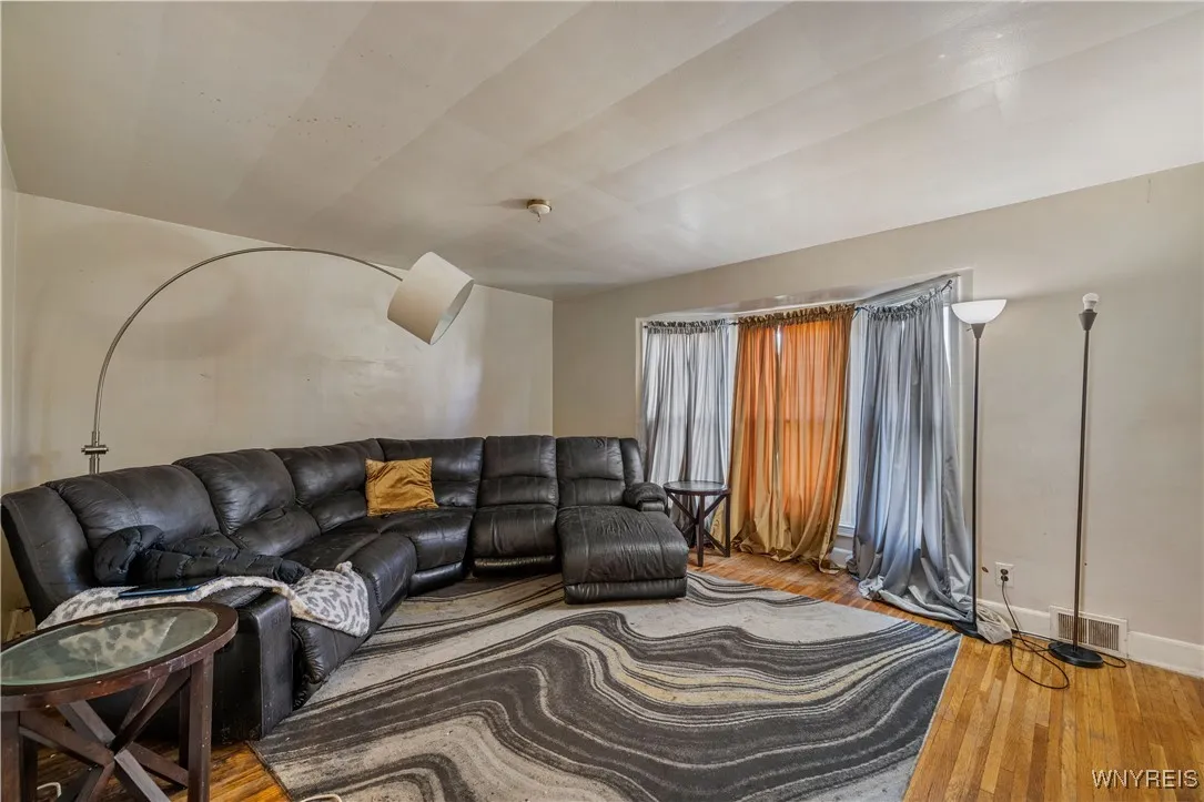 15 Chopin Place, Cheektowaga, New York 14211, Cheektowaga, New York 14211, 4 Bedrooms Bedrooms, 6 Rooms Rooms,1 BathroomBathrooms,Residential,For Sale,15 Chopin Place, Cheektowaga, New York 14211,0,B1645462