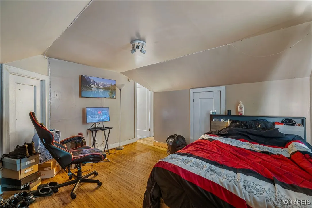 15 Chopin Place, Cheektowaga, New York 14211, Cheektowaga, New York 14211, 4 Bedrooms Bedrooms, 6 Rooms Rooms,1 BathroomBathrooms,Residential,For Sale,15 Chopin Place, Cheektowaga, New York 14211,0,B1645462