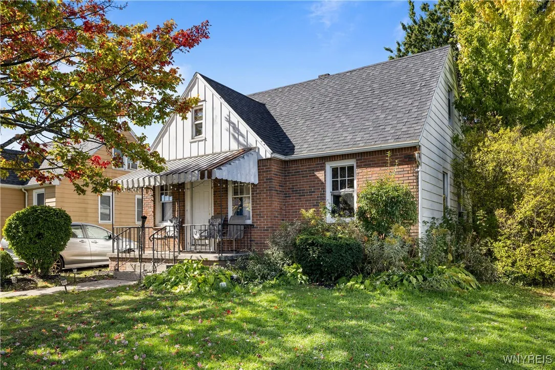 120 Leonard Post Drive, Cheektowaga, New York 1421, Cheektowaga, New York 14211, 3 Bedrooms Bedrooms, 6 Rooms Rooms,1 BathroomBathrooms,Residential,For Sale,120 Leonard Post Drive, Cheektowaga, New York 1421,0,B1645470