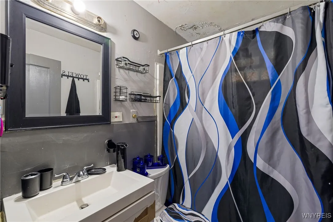 120 Leonard Post Drive, Cheektowaga, New York 1421, Cheektowaga, New York 14211, 3 Bedrooms Bedrooms, 6 Rooms Rooms,1 BathroomBathrooms,Residential,For Sale,120 Leonard Post Drive, Cheektowaga, New York 1421,0,B1645470