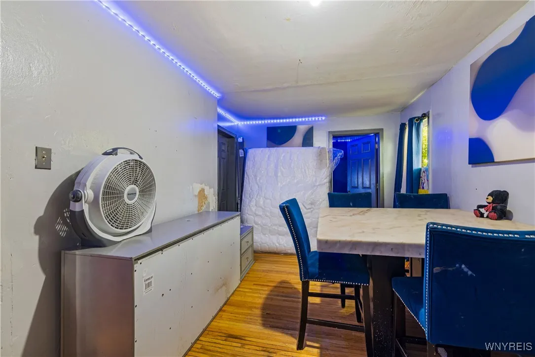 120 Leonard Post Drive, Cheektowaga, New York 1421, Cheektowaga, New York 14211, 3 Bedrooms Bedrooms, 6 Rooms Rooms,1 BathroomBathrooms,Residential,For Sale,120 Leonard Post Drive, Cheektowaga, New York 1421,0,B1645470