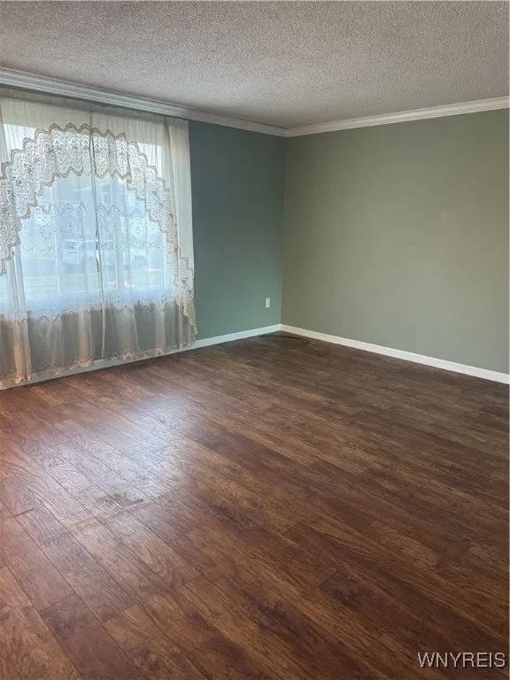 4952 Tim Tam Trail, Hamburg, New York 14219, Hamburg, New York 14219, 3 Bedrooms Bedrooms, 5 Rooms Rooms,1 BathroomBathrooms,Residential,For Sale,4952 Tim Tam Trail, Hamburg, New York 14219,0,B1645305