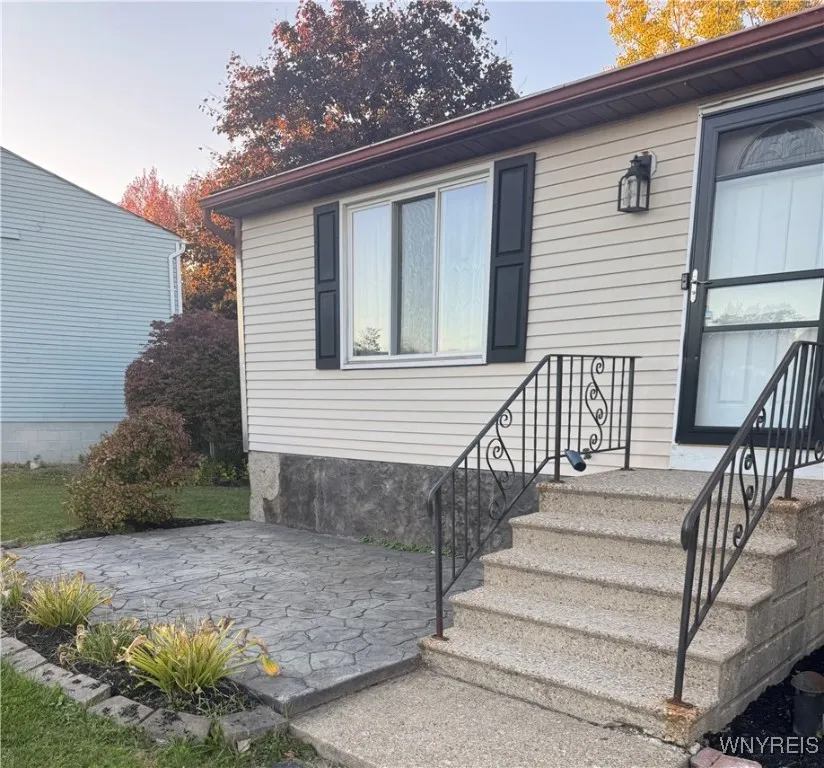 4952 Tim Tam Trail, Hamburg, New York 14219, Hamburg, New York 14219, 3 Bedrooms Bedrooms, 5 Rooms Rooms,1 BathroomBathrooms,Residential,For Sale,4952 Tim Tam Trail, Hamburg, New York 14219,0,B1645305