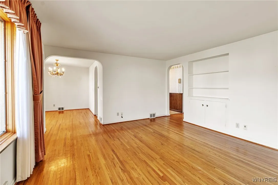 145 Rochelle Park, Tonawanda, New York 14150, Tonawanda, New York 14150, 3 Bedrooms Bedrooms, 7 Rooms Rooms,1 BathroomBathrooms,Residential,For Sale,145 Rochelle Park, Tonawanda, New York 14150,0,B1644891