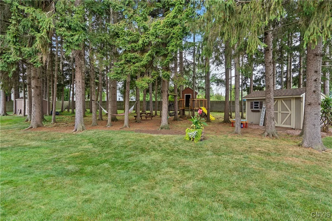 121 Nicks Way, Geddes, New York 13209, Geddes, New York 13209, 3 Bedrooms Bedrooms, 9 Rooms Rooms,2 BathroomsBathrooms,Residential,Closed,121 Nicks Way, Geddes, New York 13209,0,S1645480