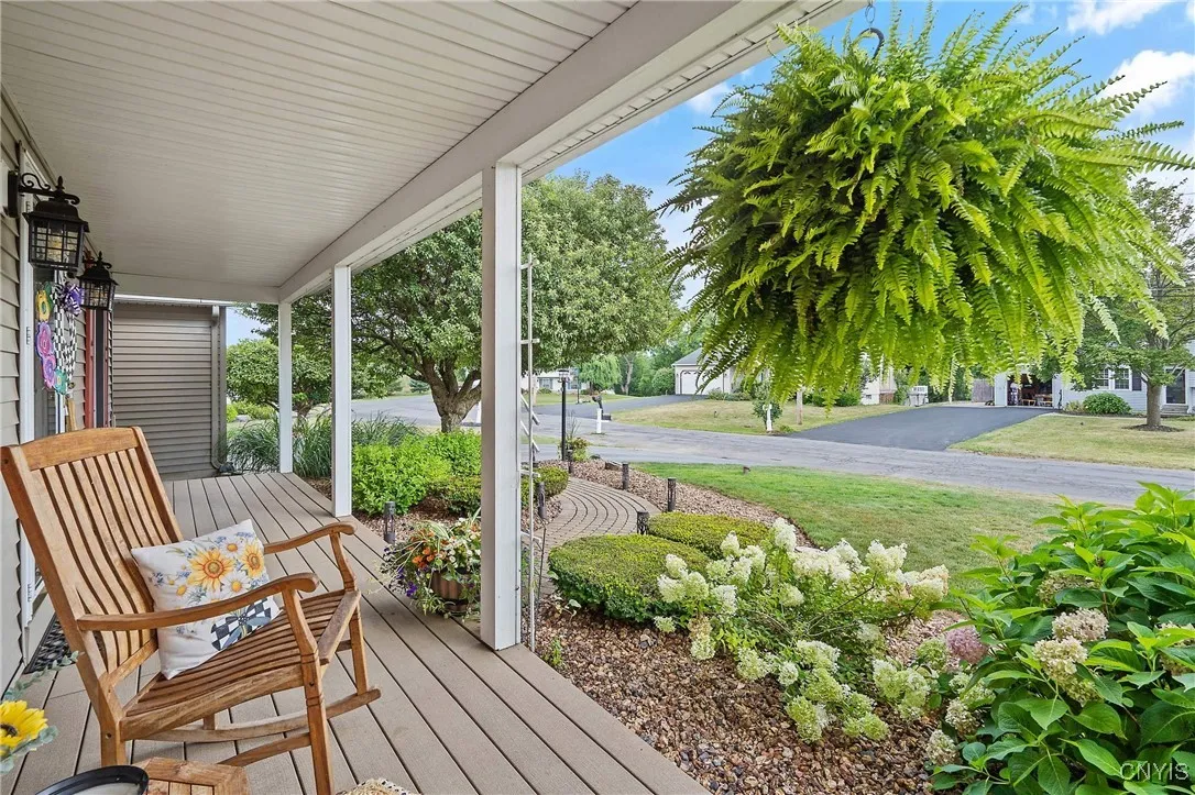 121 Nicks Way, Geddes, New York 13209, Geddes, New York 13209, 3 Bedrooms Bedrooms, 9 Rooms Rooms,2 BathroomsBathrooms,Residential,Closed,121 Nicks Way, Geddes, New York 13209,0,S1645480