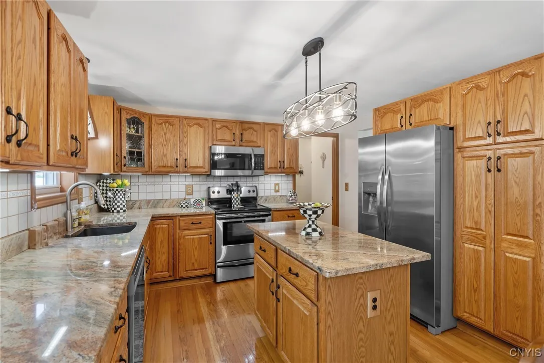 121 Nicks Way, Geddes, New York 13209, Geddes, New York 13209, 3 Bedrooms Bedrooms, 9 Rooms Rooms,2 BathroomsBathrooms,Residential,Closed,121 Nicks Way, Geddes, New York 13209,0,S1645480