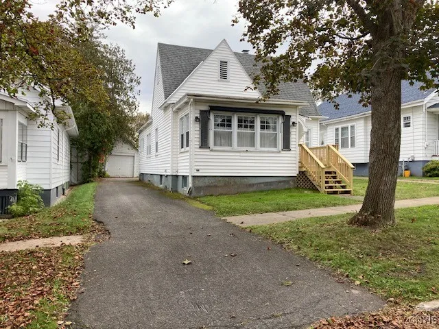 1613 Clementian Street, Utica, New York 13501, Utica, New York 13501, 3 Bedrooms Bedrooms, 6 Rooms Rooms,1 BathroomBathrooms,Residential,For Sale,1613 Clementian Street, Utica, New York 13501,0,S1645508