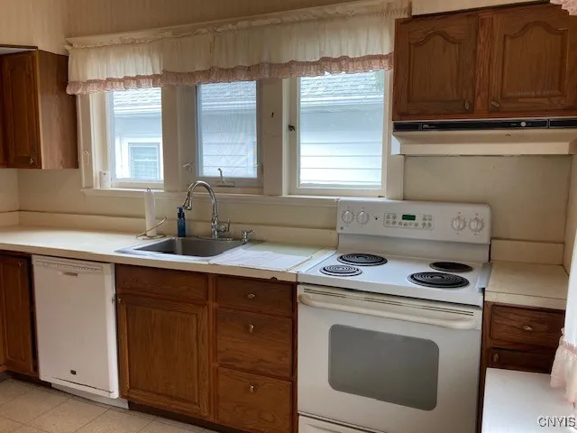 1613 Clementian Street, Utica, New York 13501, Utica, New York 13501, 3 Bedrooms Bedrooms, 6 Rooms Rooms,1 BathroomBathrooms,Residential,For Sale,1613 Clementian Street, Utica, New York 13501,0,S1645508