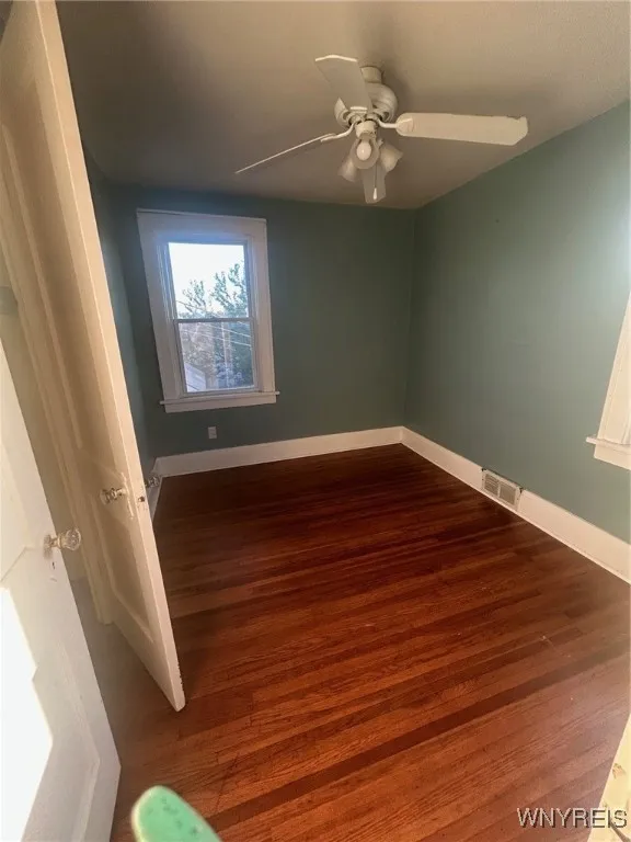 156 Eiseman Avenue 1, Tonawanda, New York 14217, Tonawanda, New York 14217, 2 Bedrooms Bedrooms, 6 Rooms Rooms,1 BathroomBathrooms,Residential Lease,Closed,156 Eiseman Avenue 1, Tonawanda, New York 14217,0,B1645423