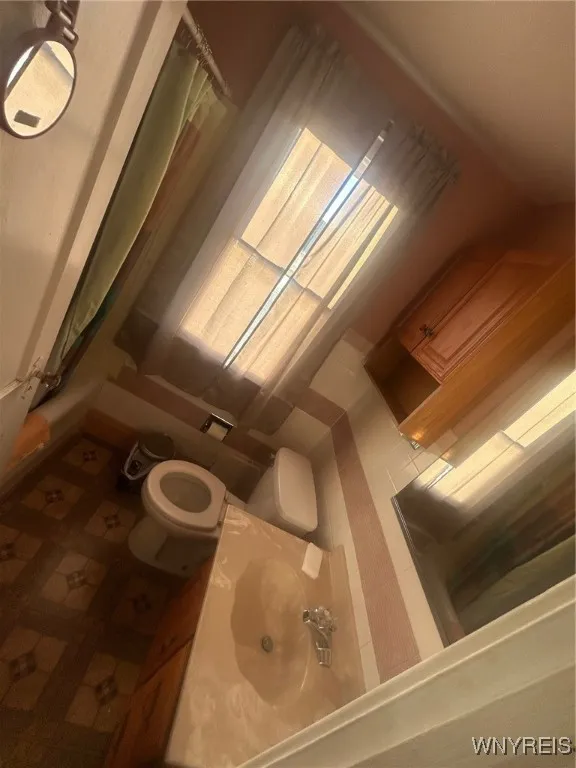 156 Eiseman Avenue 1, Tonawanda, New York 14217, Tonawanda, New York 14217, 2 Bedrooms Bedrooms, 6 Rooms Rooms,1 BathroomBathrooms,Residential Lease,Closed,156 Eiseman Avenue 1, Tonawanda, New York 14217,0,B1645423