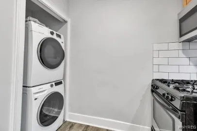 105 Mariner Street, Buffalo, New York 14201, Buffalo, New York 14201, 3 Bedrooms Bedrooms, 6 Rooms Rooms,1 BathroomBathrooms,Residential Lease,For Rent,105 Mariner Street, Buffalo, New York 14201,0,B1645254