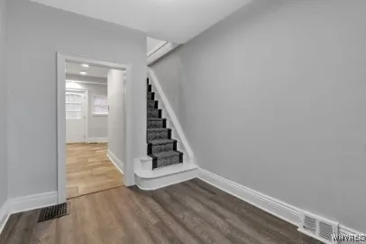 105 Mariner Street, Buffalo, New York 14201, Buffalo, New York 14201, 3 Bedrooms Bedrooms, 6 Rooms Rooms,1 BathroomBathrooms,Residential Lease,For Rent,105 Mariner Street, Buffalo, New York 14201,0,B1645254