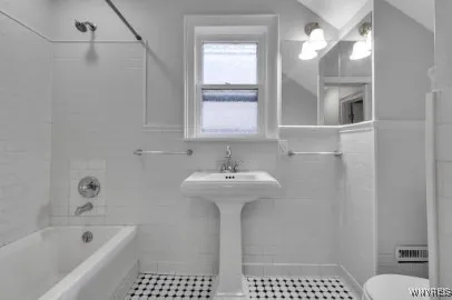 105 Mariner Street, Buffalo, New York 14201, Buffalo, New York 14201, 3 Bedrooms Bedrooms, 6 Rooms Rooms,1 BathroomBathrooms,Residential Lease,For Rent,105 Mariner Street, Buffalo, New York 14201,0,B1645254