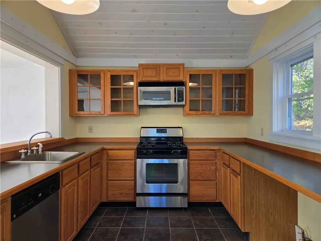 156 Lee Lane, Hamden, New York 13856, Hamden, New York 13856, 3 Bedrooms Bedrooms, 7 Rooms Rooms,2 BathroomsBathrooms,Residential,For Sale,156 Lee Lane, Hamden, New York 13856,0,R1645481